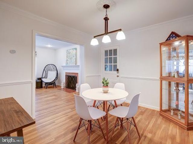 5705 BUCKINGHAM PALACE CT, Alexandria, VA 22315