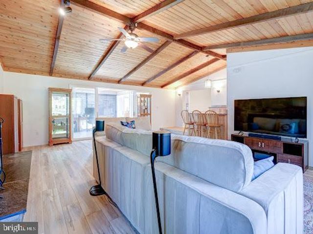 5705 BUCKINGHAM PALACE CT, Alexandria, VA 22315