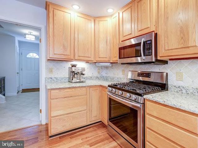 5705 BUCKINGHAM PALACE CT, Alexandria, VA 22315