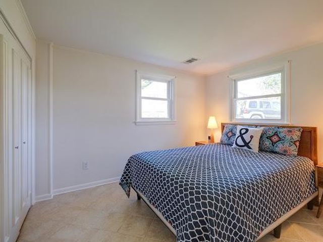 5705 BUCKINGHAM PALACE CT, Alexandria, VA 22315
