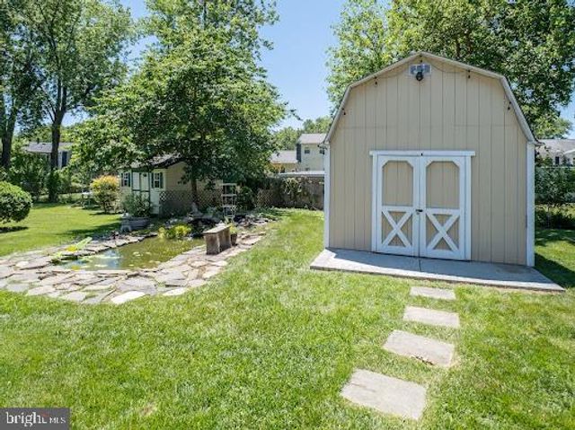 5705 BUCKINGHAM PALACE CT, Alexandria, VA 22315