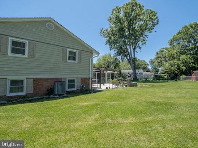 5705 BUCKINGHAM PALACE CT, Alexandria, VA 22315