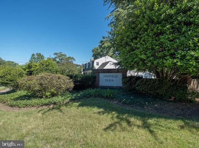 5705 BUCKINGHAM PALACE CT, Alexandria, VA 22315