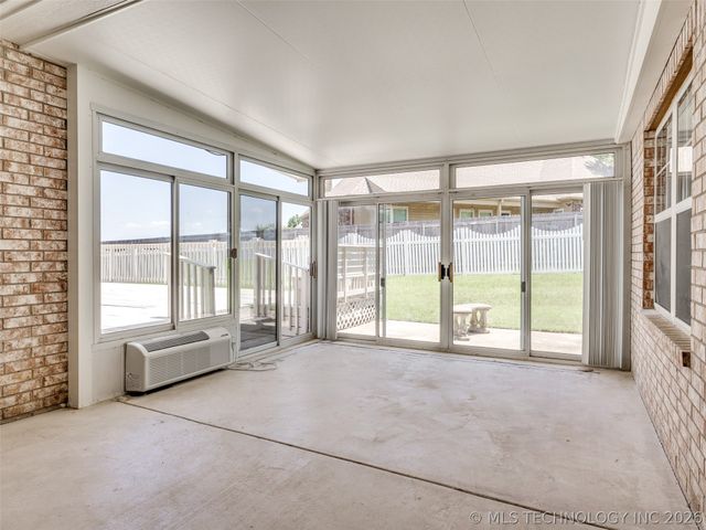 9808 E 84th Street North, Owasso, OK 74055