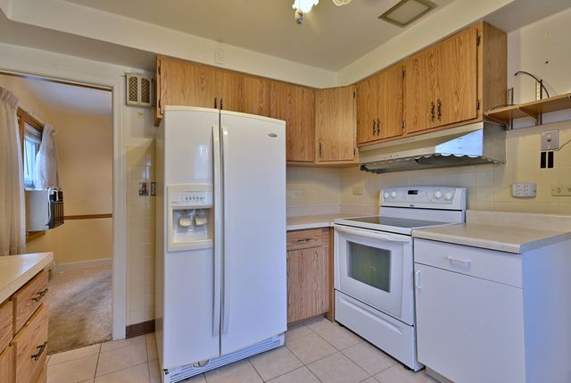 8916 Cherry Avenue, River Grove, IL 60171