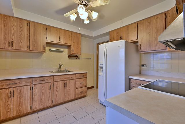 8916 Cherry Avenue, River Grove, IL 60171