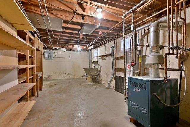 8916 Cherry Avenue, River Grove, IL 60171