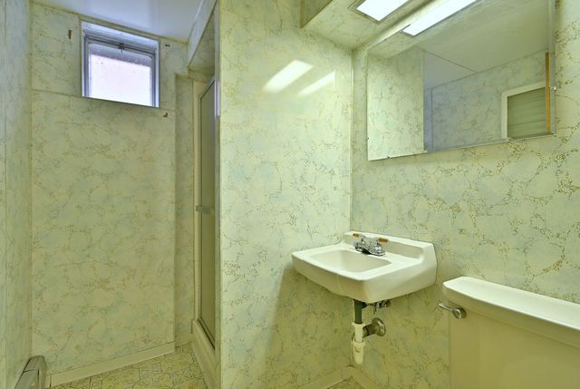 8916 Cherry Avenue, River Grove, IL 60171