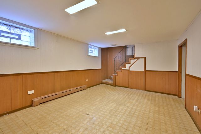 8916 Cherry Avenue, River Grove, IL 60171