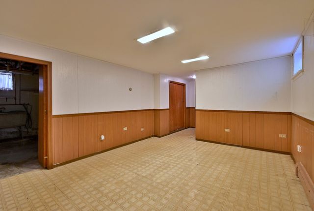 8916 Cherry Avenue, River Grove, IL 60171