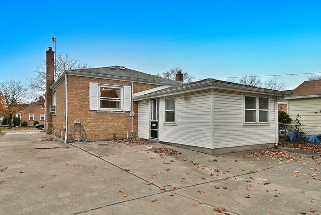 8916 Cherry Avenue, River Grove, IL 60171