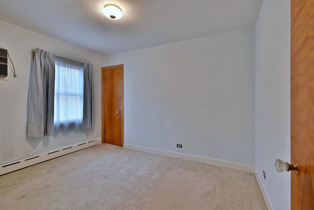 8916 Cherry Avenue, River Grove, IL 60171