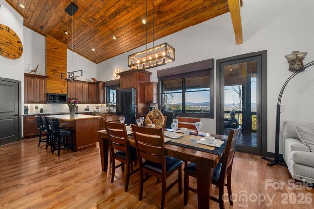 41 Ben Lippen School Road, Asheville, NC 28806