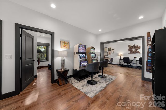 41 Ben Lippen School Road, Asheville, NC 28806