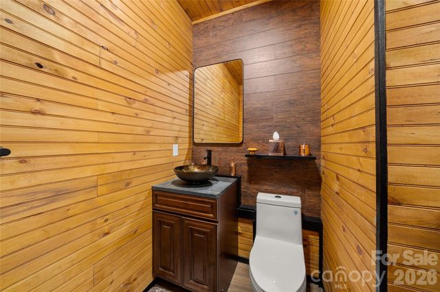 41 Ben Lippen School Road, Asheville, NC 28806