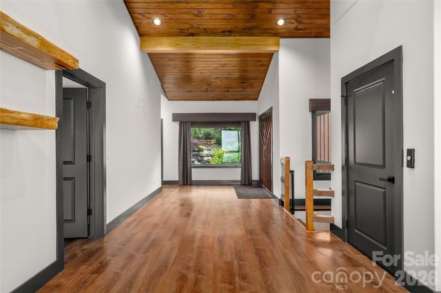41 Ben Lippen School Road, Asheville, NC 28806