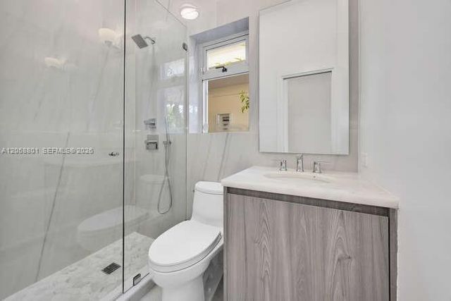 621 N Mashta Drive, Key Biscayne, FL 33149