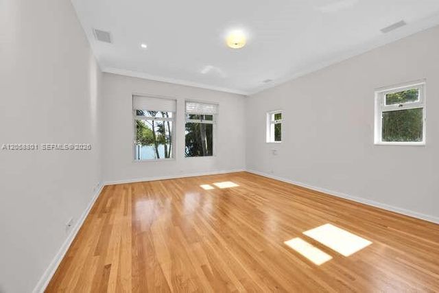 621 N Mashta Drive, Key Biscayne, FL 33149