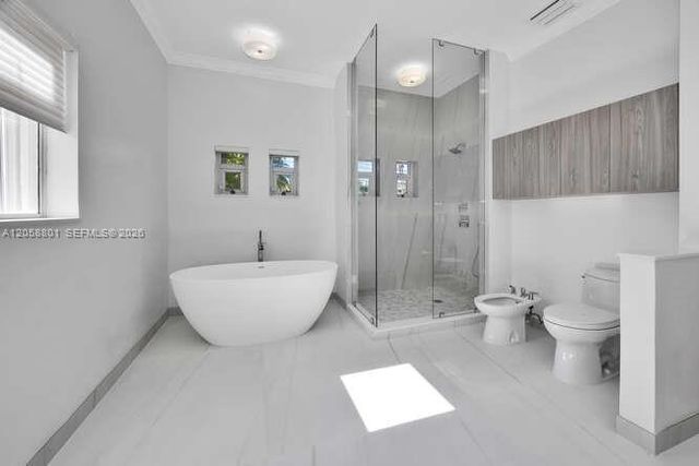 621 N Mashta Drive, Key Biscayne, FL 33149