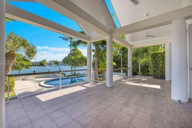 621 N Mashta Drive, Key Biscayne, FL 33149