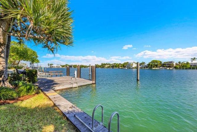 621 N Mashta Drive, Key Biscayne, FL 33149
