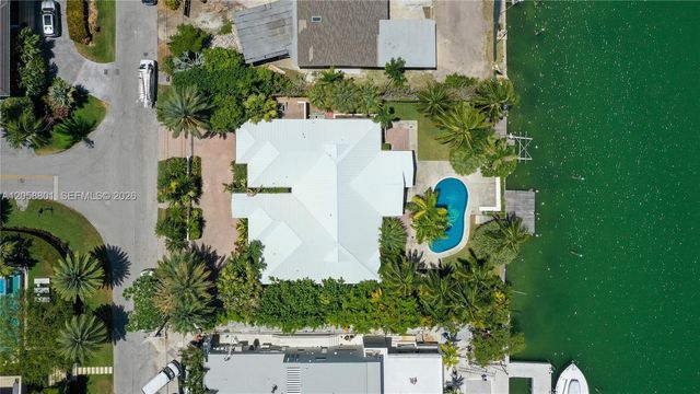 621 N Mashta Drive, Key Biscayne, FL 33149
