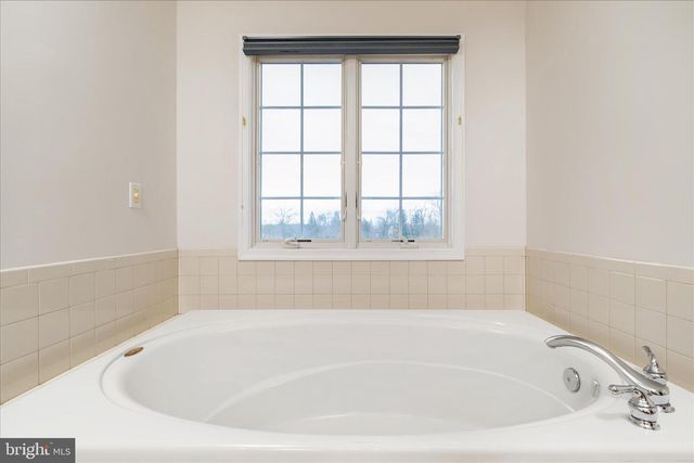 13642 OLD SPRINGHOUSE CT, Lovettsville, VA 20180