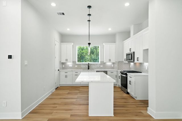 1989 Bauer Drive, Houston, TX 77080