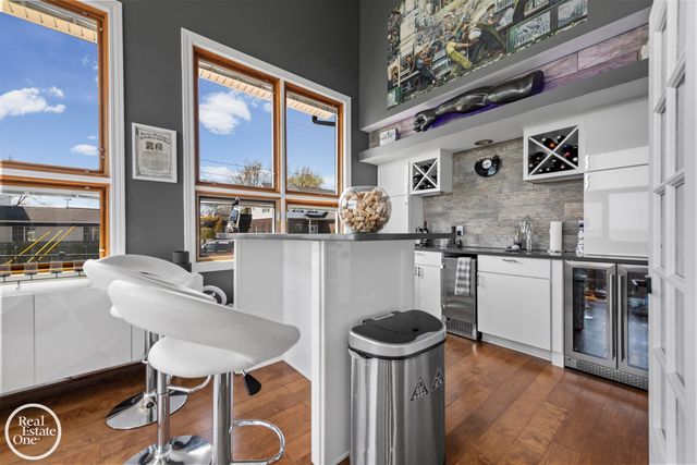22539 Maple Street, St Clair Shores, MI 48081