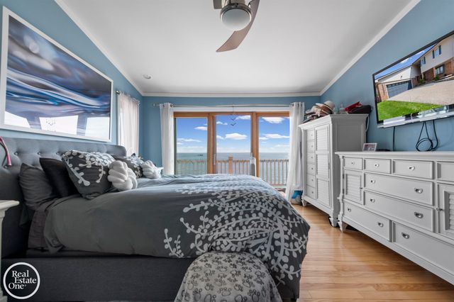 22539 Maple Street, St Clair Shores, MI 48081