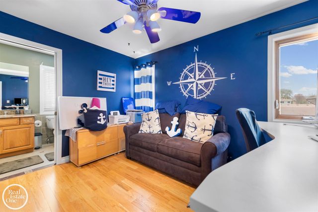 22539 Maple Street, St Clair Shores, MI 48081