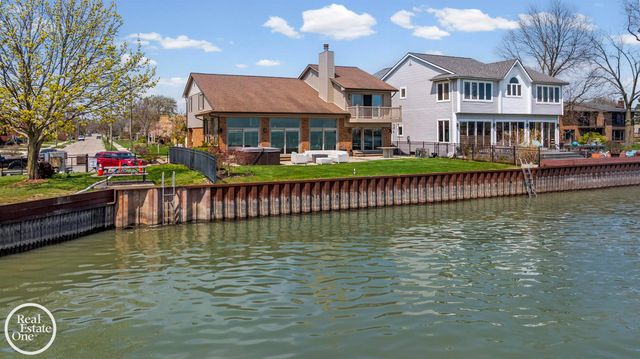 22539 Maple Street, St Clair Shores, MI 48081