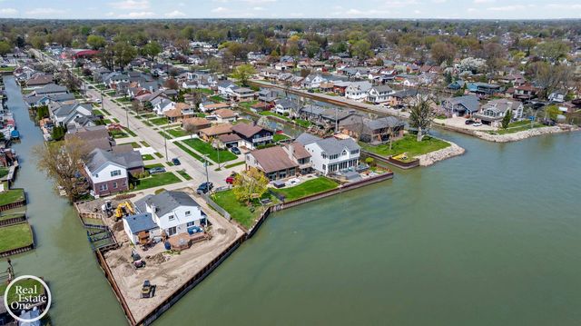 22539 Maple Street, St Clair Shores, MI 48081