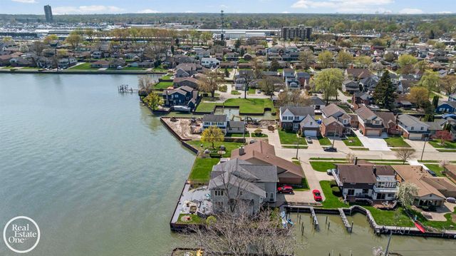 22539 Maple Street, St Clair Shores, MI 48081