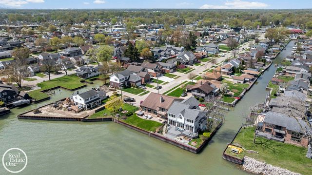 22539 Maple Street, St Clair Shores, MI 48081