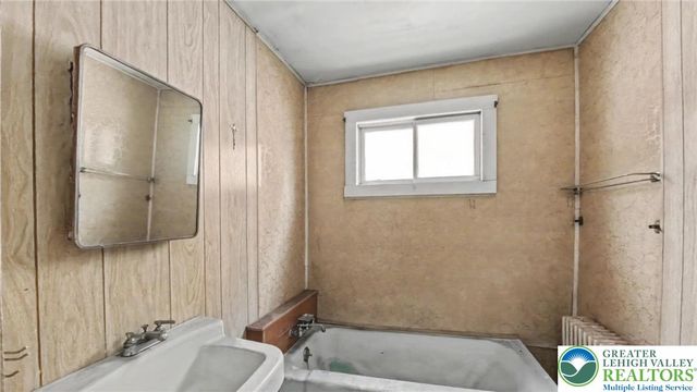 229 West Patterson Street, Lansford Boro, PA 18232