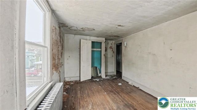 229 West Patterson Street, Lansford Boro, PA 18232