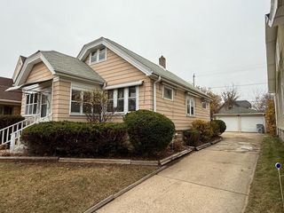 2436 N 60th STREET, Milwaukee, WI 53210