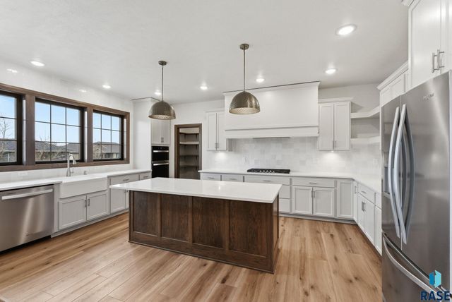 2300 S Galena Ct Court, Sioux Falls, SD 57110