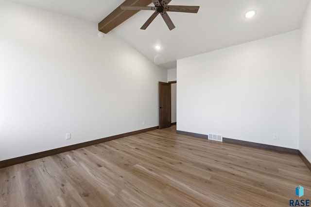 2300 S Galena Ct Court, Sioux Falls, SD 57110