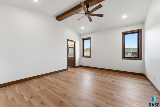 2300 S Galena Ct Court, Sioux Falls, SD 57110