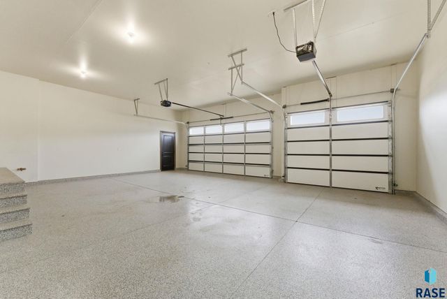 2300 S Galena Ct Court, Sioux Falls, SD 57110