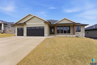 2300 S Galena Ct Court, Sioux Falls, SD 57110