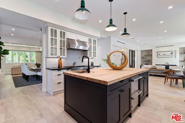 9767 Monte Mar Drive, Los Angeles, CA 90035