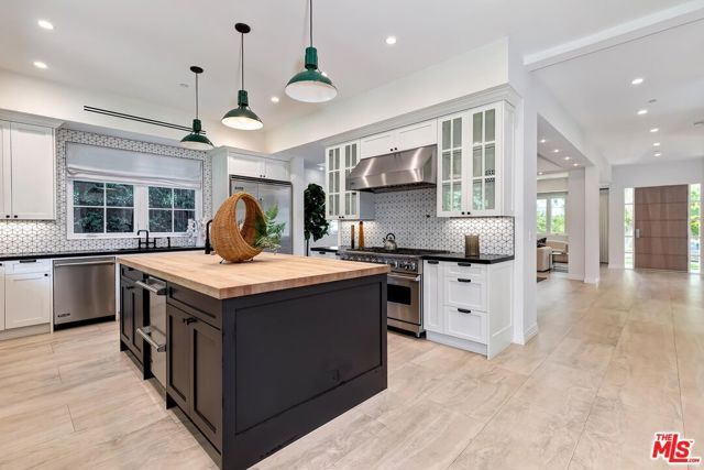 9767 Monte Mar Drive, Los Angeles, CA 90035