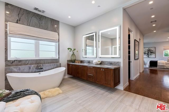 9767 Monte Mar Drive, Los Angeles, CA 90035