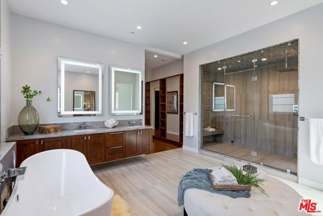 9767 Monte Mar Drive, Los Angeles, CA 90035