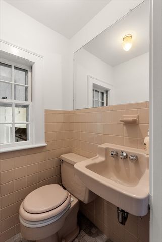 204 Thacher St, Milton, MA 02186