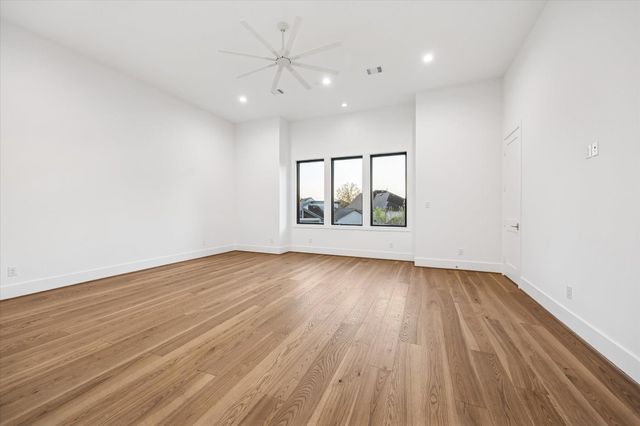 810 W 41st Street, Houston, TX 77018