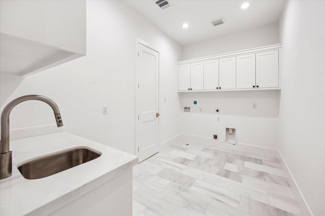 810 W 41st Street, Houston, TX 77018